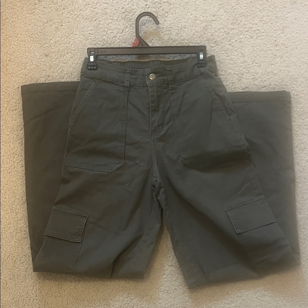 Woman’s Cargo Pants